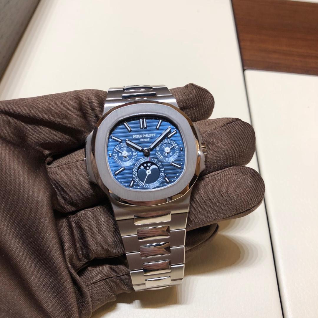 A ?HALO TIMEPIECE?